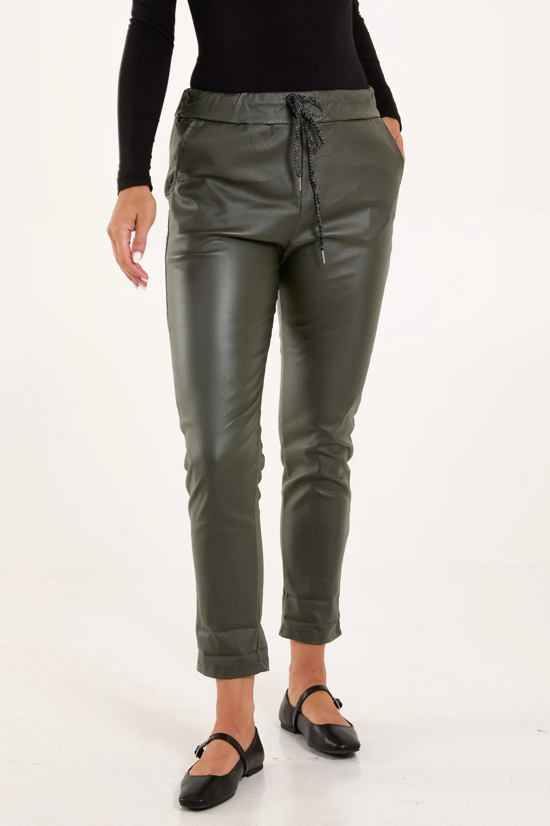 Layla leather look magic pants khaki