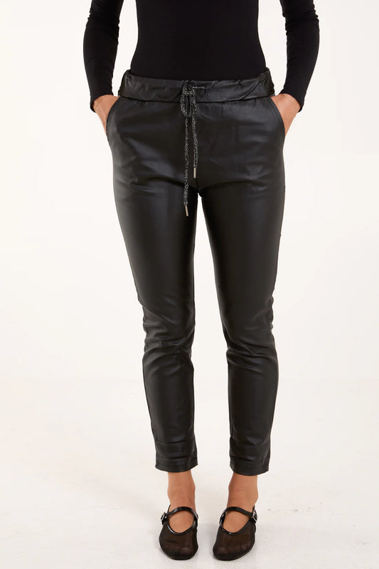 Layla leather look magic pants black