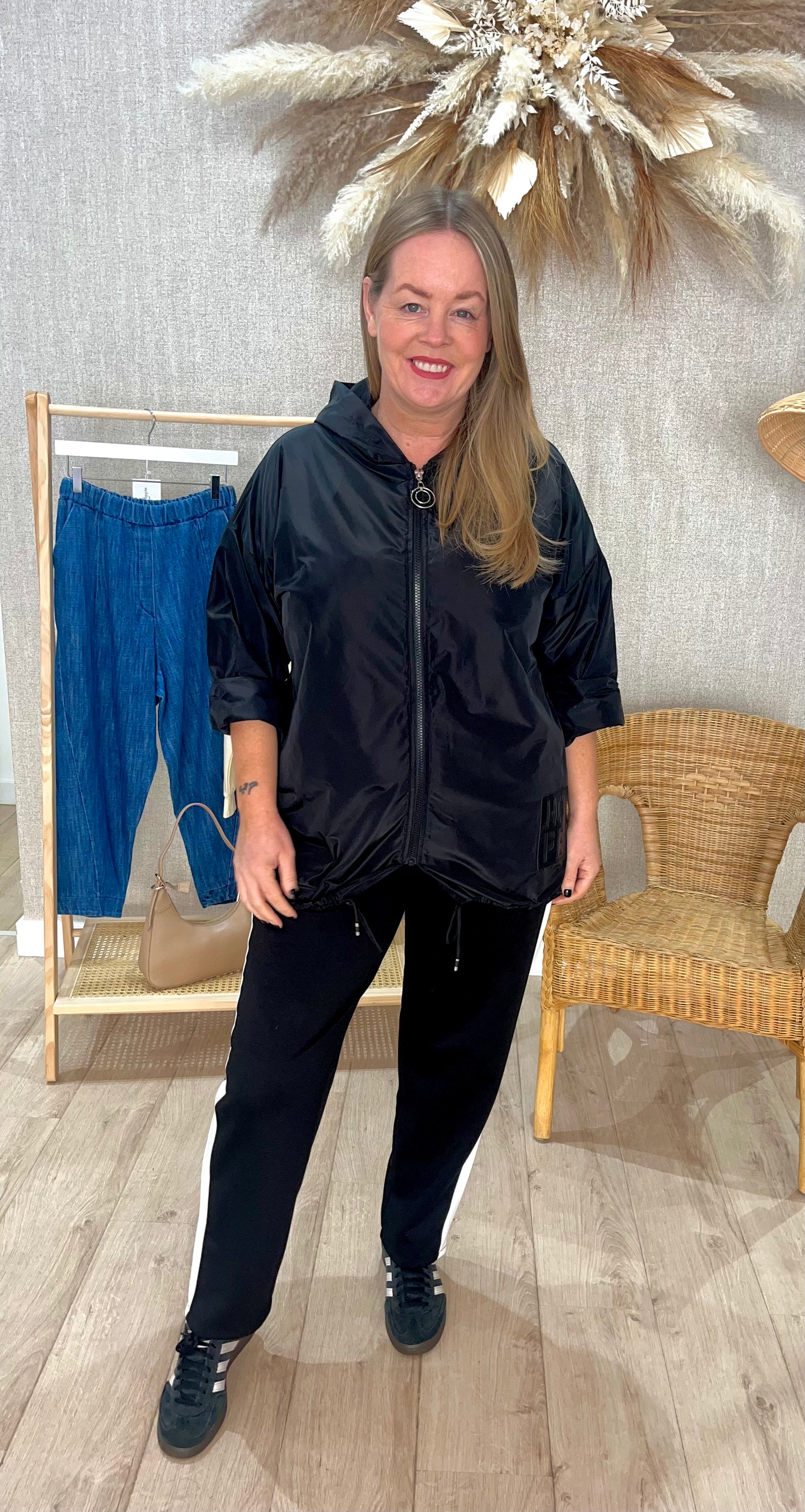 Sporty shower proof jacket