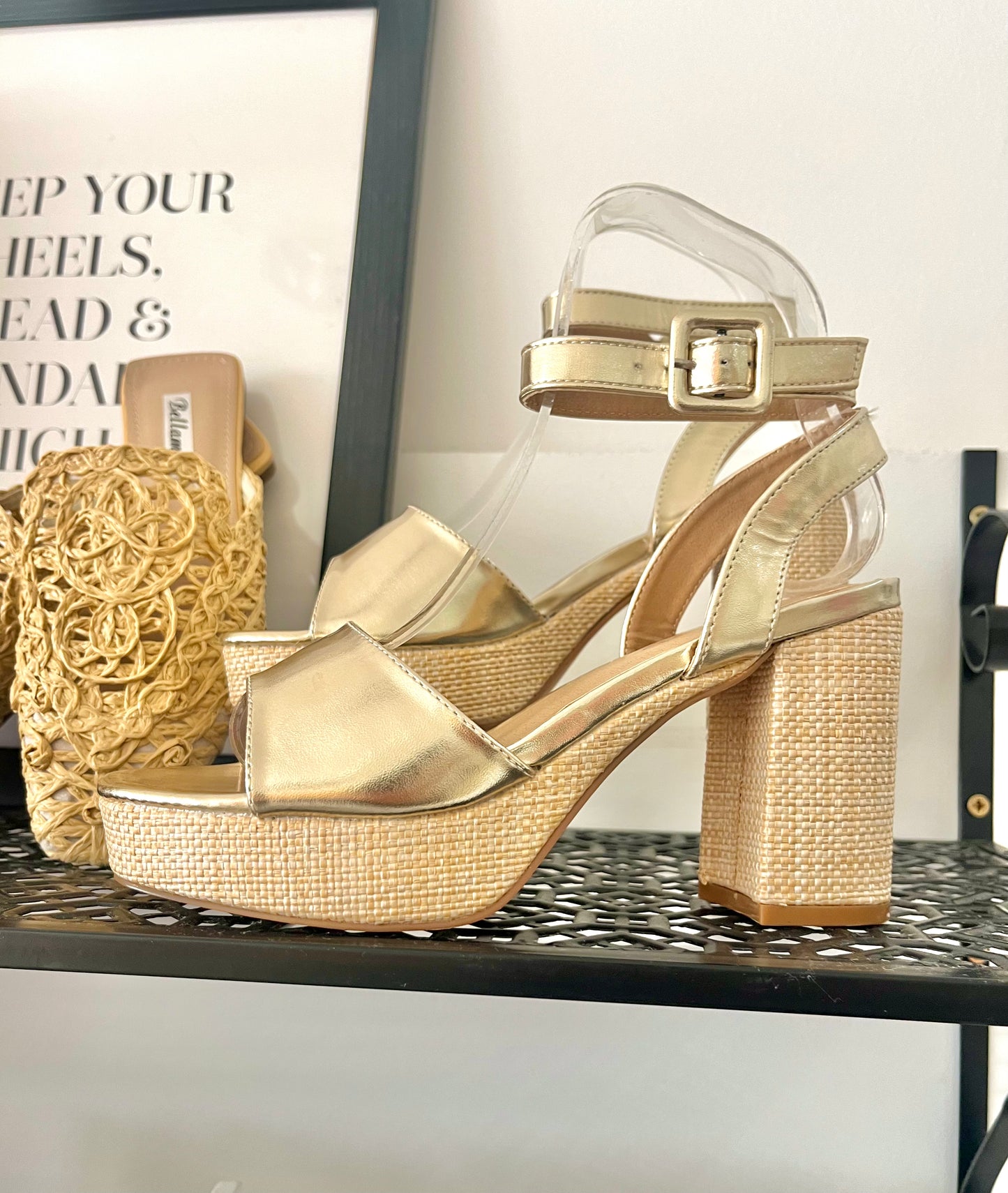 Paloma platform sandal