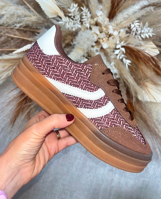 Lexie stripe trainer