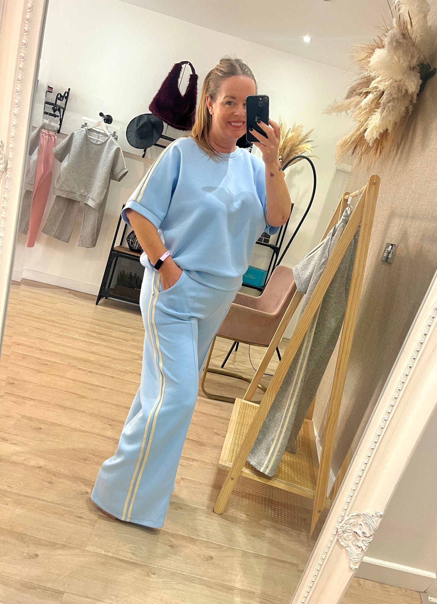 Adi 2 piece set
