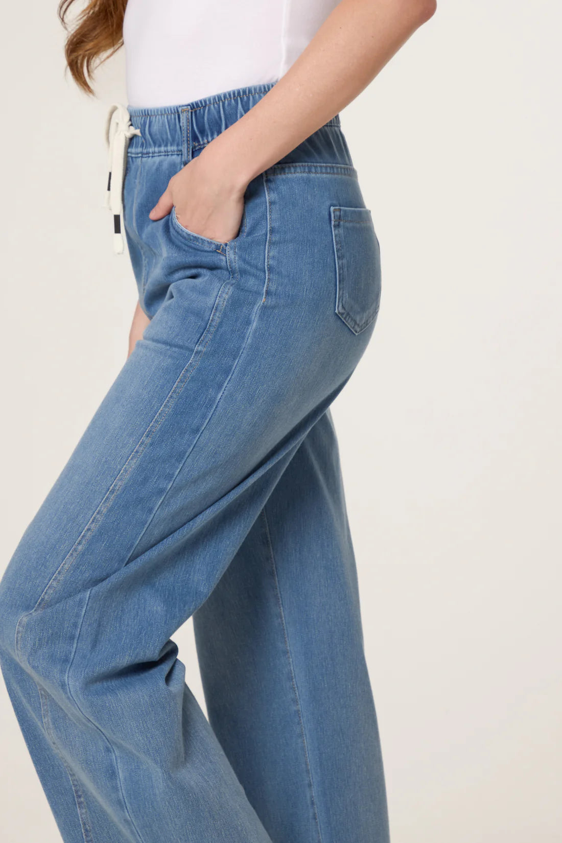 Lara twisted barrel jeans